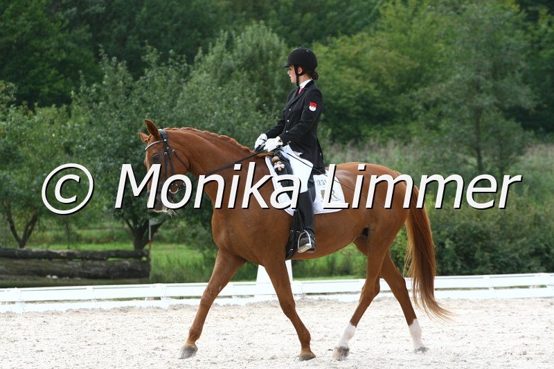 109M0124_Lara_Dressur L_Finale Franken.JPG